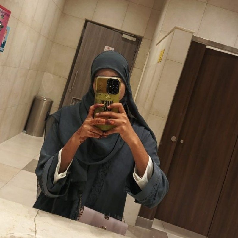 Bushra Rayeen (@bushrarayee7110) | Snapchat Verhalen, Spotlight en Lenzen
