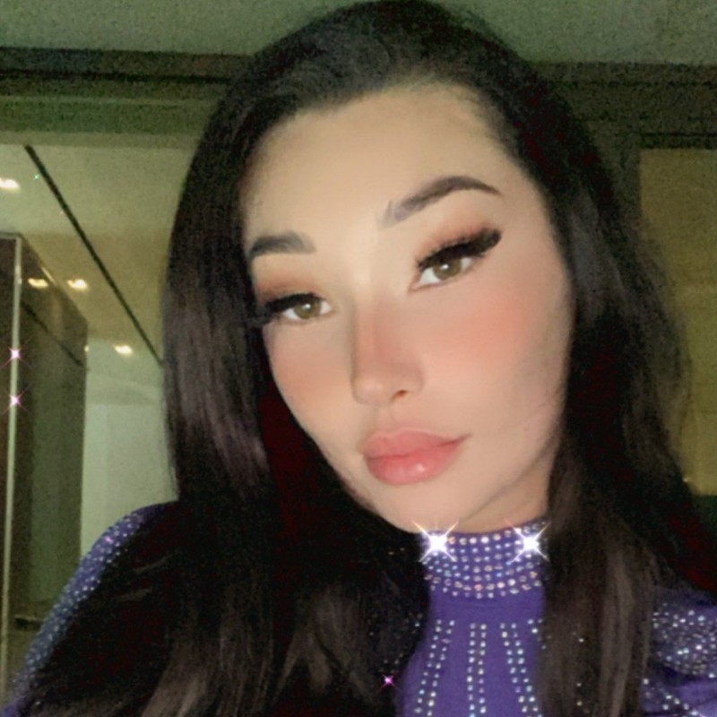 @CarlyRBel (@carlybelx) Snapchat Stories, Spotlight & Lenses