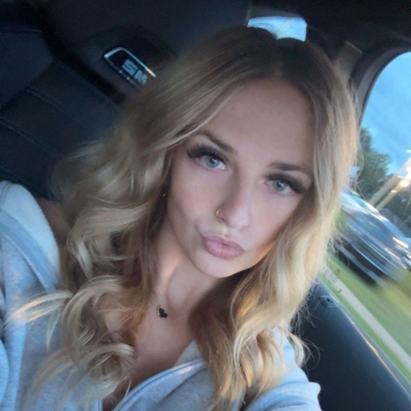 carson 🖤 (@carson-bunch) Snapchat Stories, Spotlight & Lenses