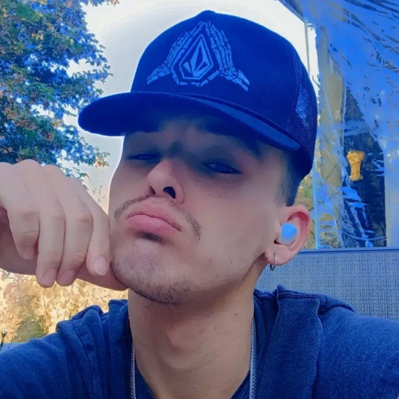 Cayden (@cayden_petrsen) | Snapchat Stories, Spotlight & Lenses image.