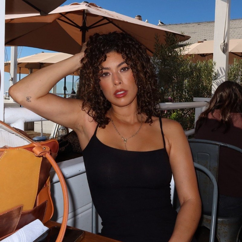 Chloe Sasha ( chloesasha.21) Snapchat Stories, Spotlight & Lenses