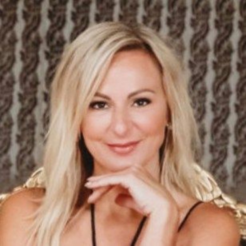 Christi Lukasiak (christi_lukasia) Snapchat Stories, Spotlight & Lenses