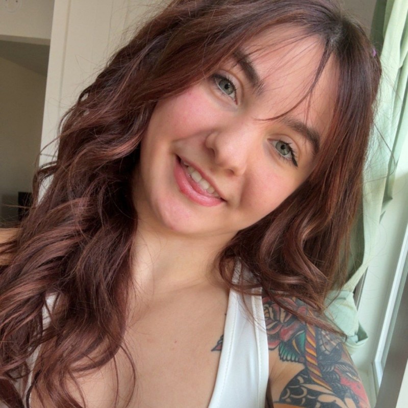 christina Linn (@christina12905) | Snapchat Stories, Spotlight & Lenses