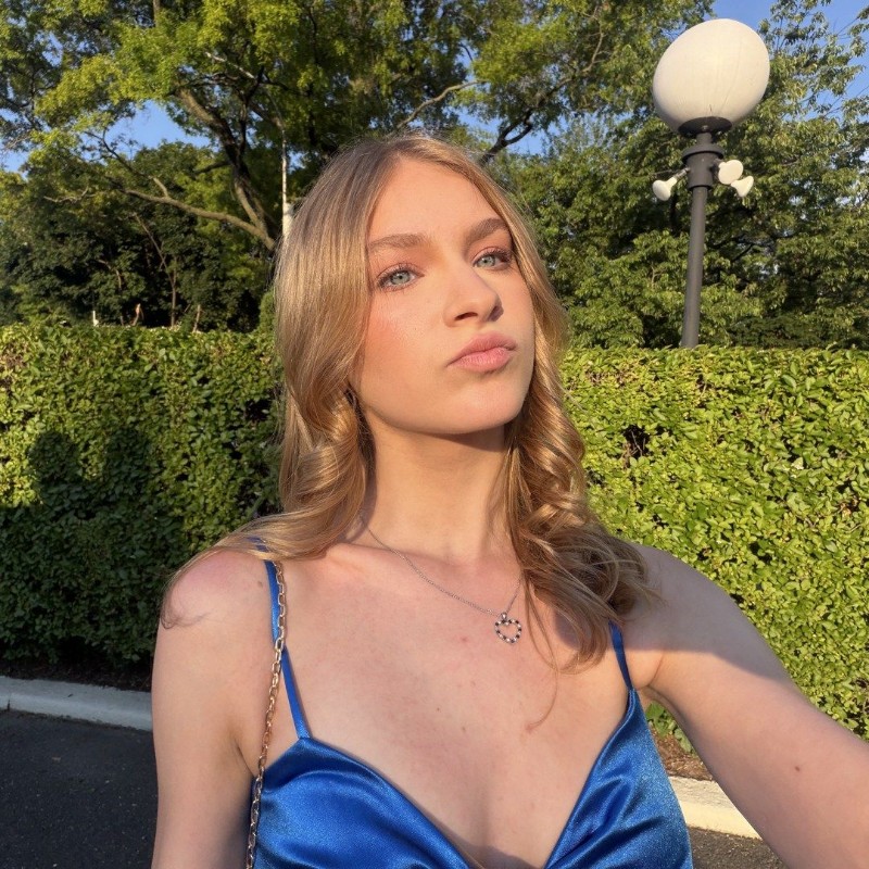 charlotte spector (@cspectorr) | Snapchat Stories, Spotlight & Lenses