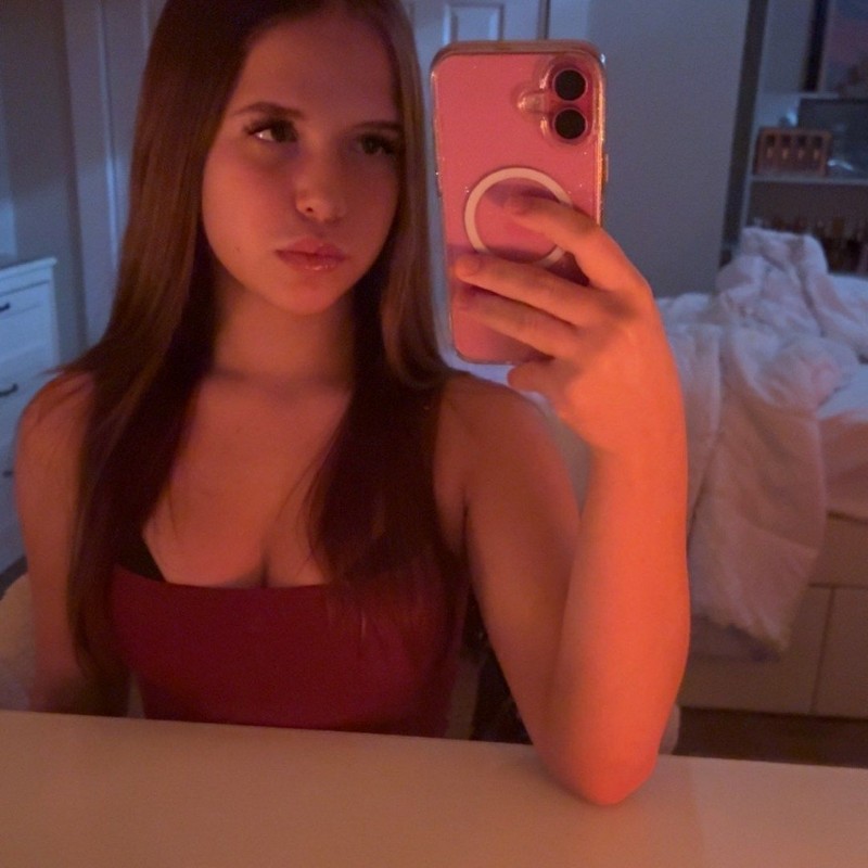 Danielle (@danielle2544) | Snapchat Stories, Spotlight & Lenses