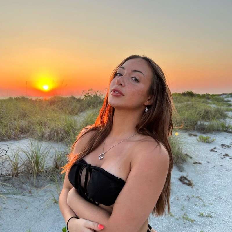 delaney short ️‍🔥 (@delaney00004) Snapchat Stories, Spotlight & Lenses