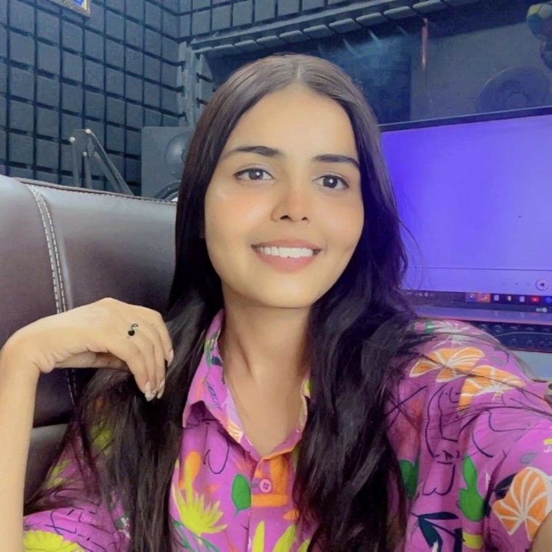 Saniya Yadav (@deshwal_saniya) | Snapchat Stories, Spotlight & Lenses