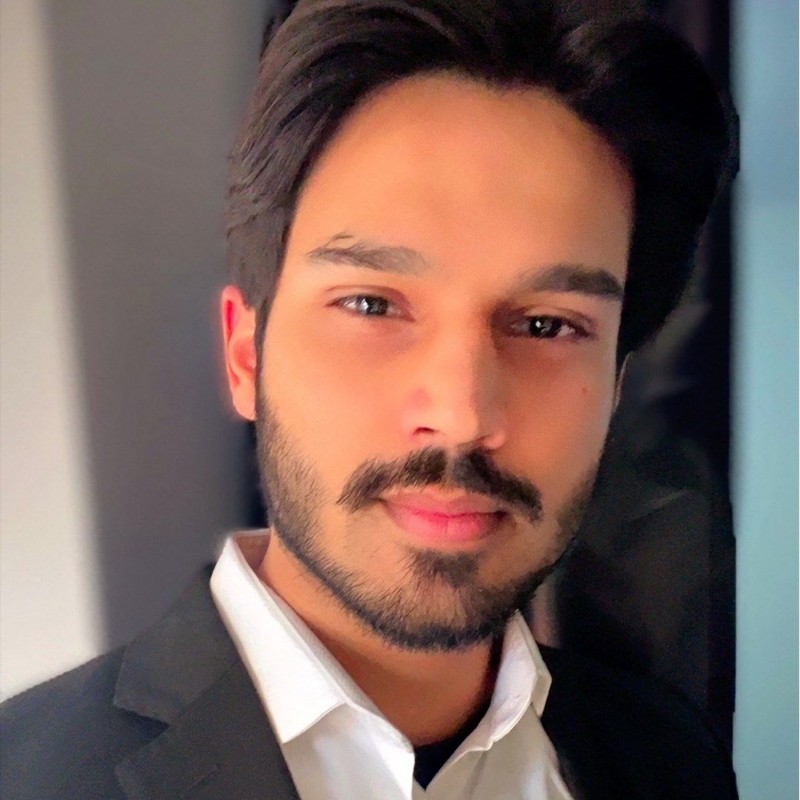 Dr. Awais Arshad🇬🇧 (@dr.awaisarshad) | Snapchat Stories, Spotlight & Lenses