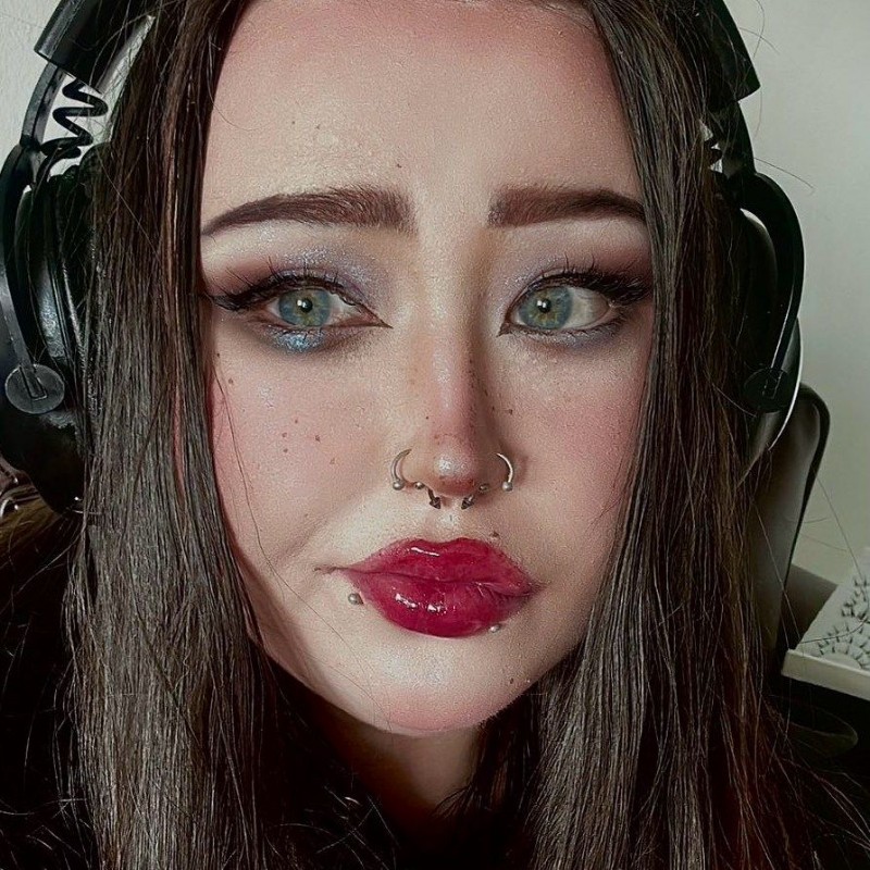 eden .ᐟ ♡(@eden-daae) | สตอรี่ Snapchat ตลอดจน Spotlight และเลนส์