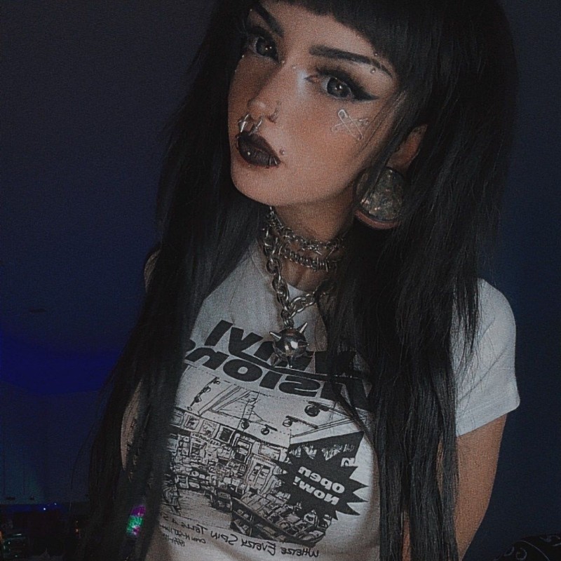 Emma May (@emmamaybytez) | Snapchat Stories, Spotlight & Lenses