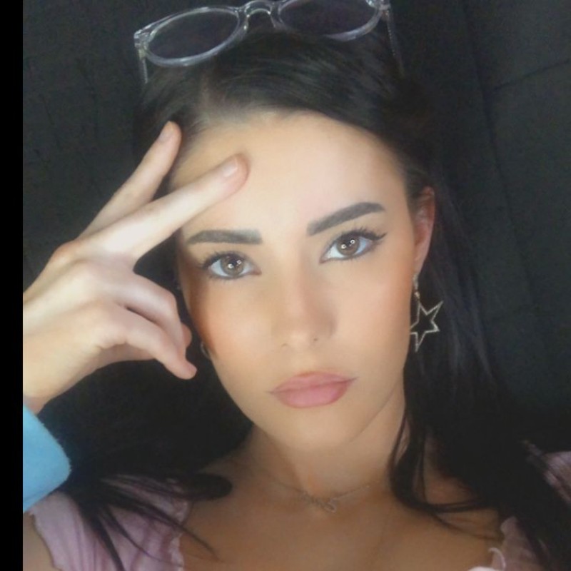 Erin Olash (erinolash) Snapchat Stories, Spotlight & Lenses