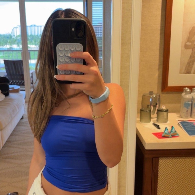 Estee (@estee.mae) | Snapchat Stories, Spotlight & Lenses