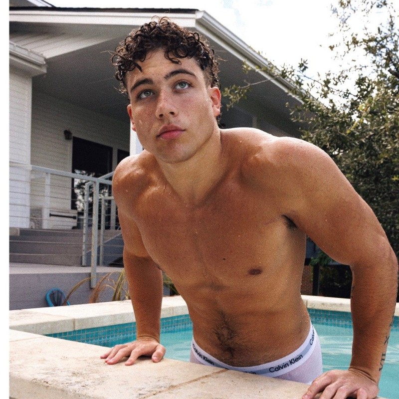 Ethan Rhett (@ethanxrhett) Snapchat Stories, Spotlight & Lenses