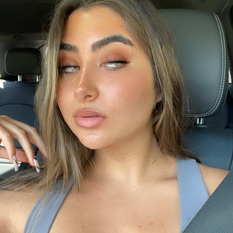 NICOLETTE GRAY(@graynicolette) เรื่องราว Snapchat ตลอดจน Spotlight