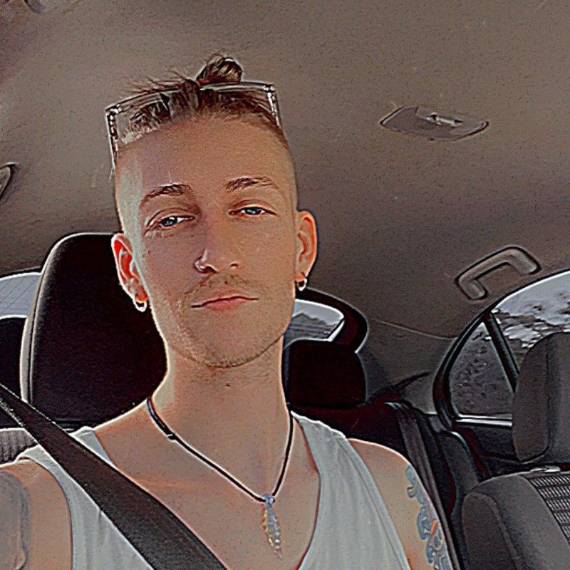 Blake G 😈 (@greenwoodblake) | Snapchat Stories, Spotlight & Lenses