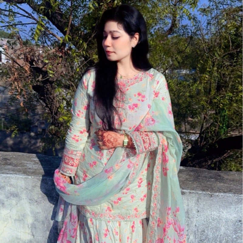 Gudiya (@gudiya0777) | Snapchat Stories, Spotlight & Lenses