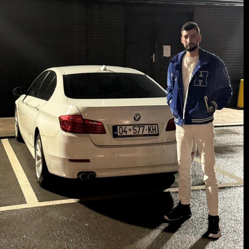 Alend 💙🇽🇰🇦🇱🇺🇲 (@guncatialend) | Snapchat Stories, Spotlight & Lenses