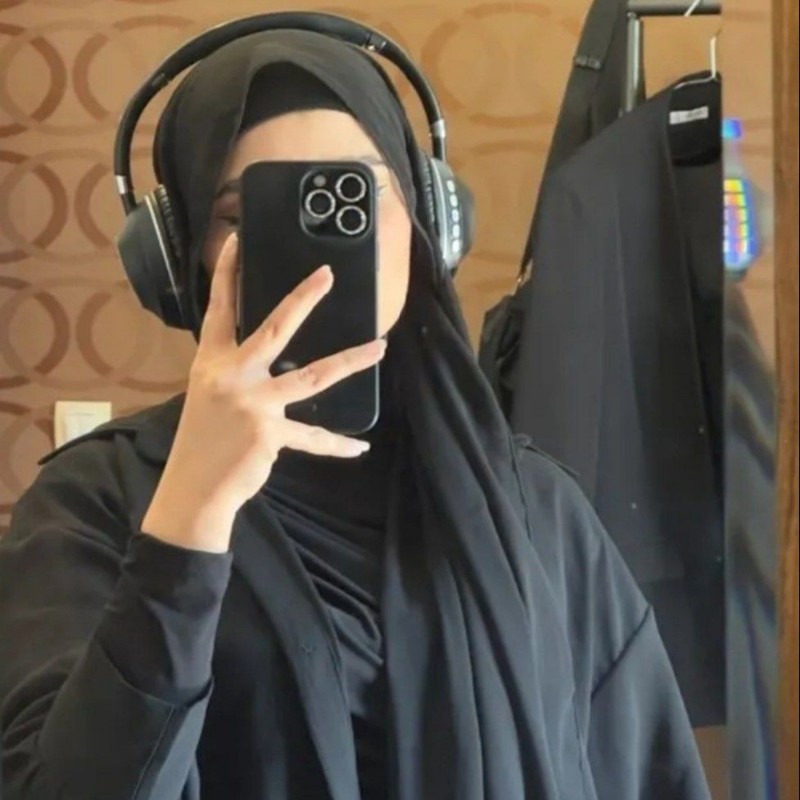 Hafsa (@hafsa247359) | Snapchat Stories, Spotlight and Lenses