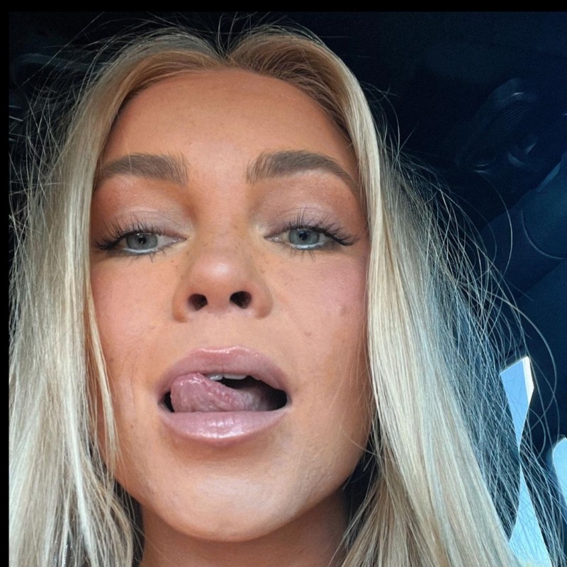 Hailey Ostrom (@haileyostrom) | Snapchat Stories, Spotlight & Lenses