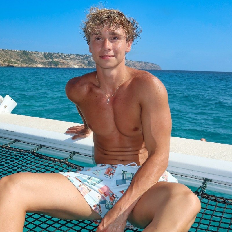 Hayden Greene (@haydengreenefit) Snapchat Stories, Spotlight & Lenses