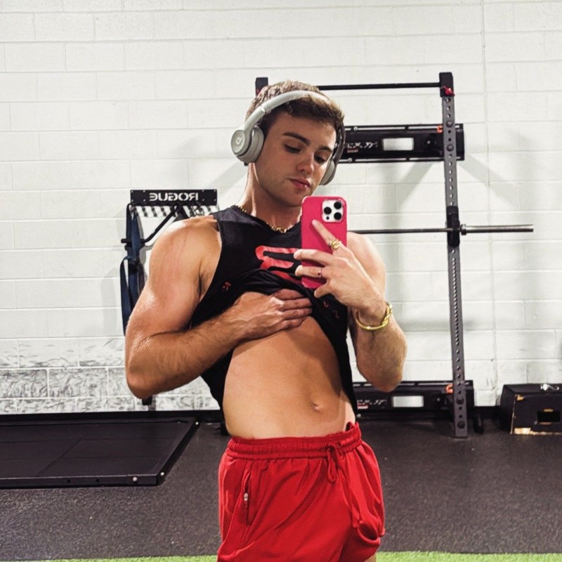 hayden hicks (@haydenxhicks) | Snapchat Stories, Spotlight & Lenses