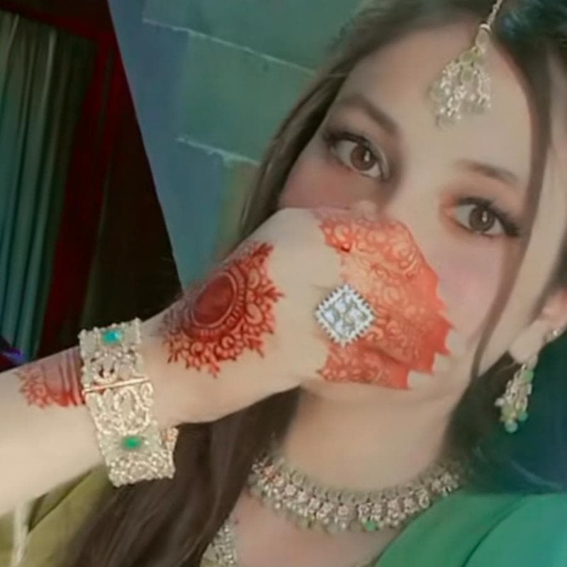 Iqra (@iqra254218) | Snapchat Stories, Spotlight & Lenses