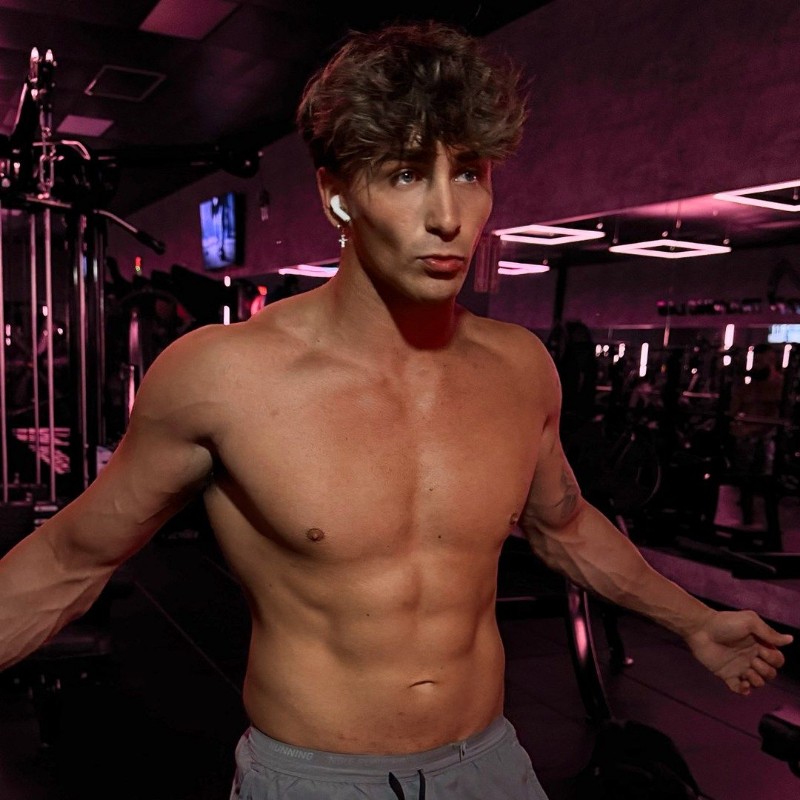 Noah Danenhower (@itsnoah.d69) Snapchat Stories, Spotlight & Lenses