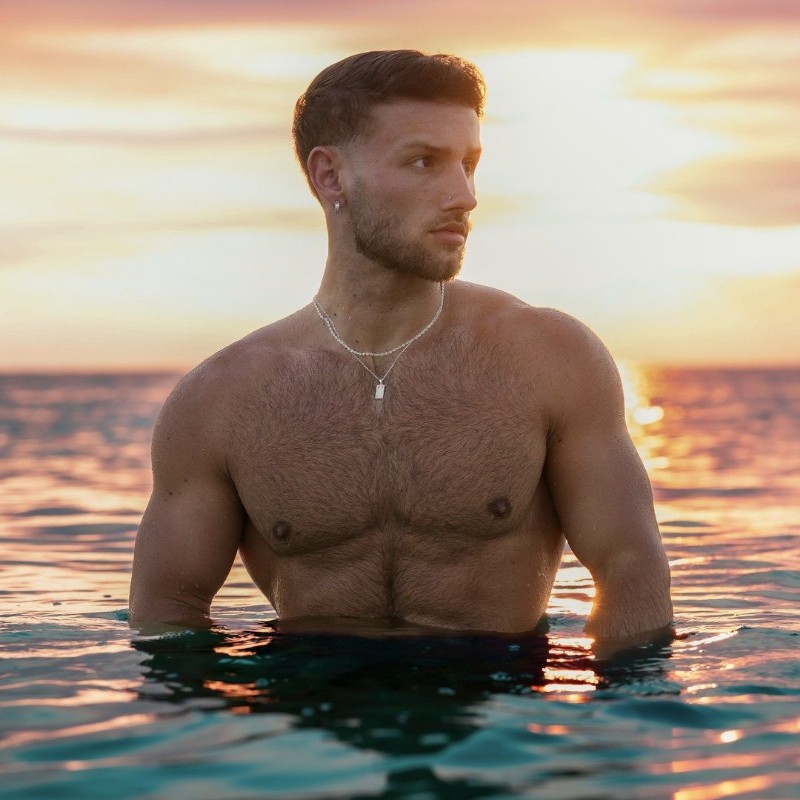 Reilly (@itsreilly) | Snapchat Stories, Spotlight & Lenses