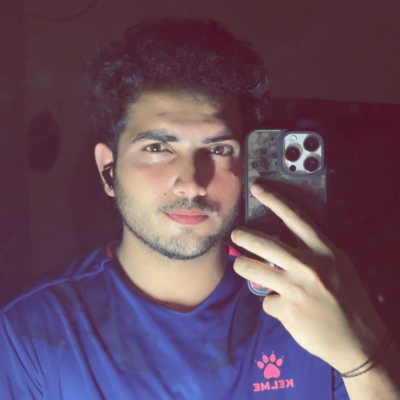 Ashir Komail 亚希🇨🇳🖤 (@itx.ashir) | Snapchat Stories, Spotlight & Lenses
