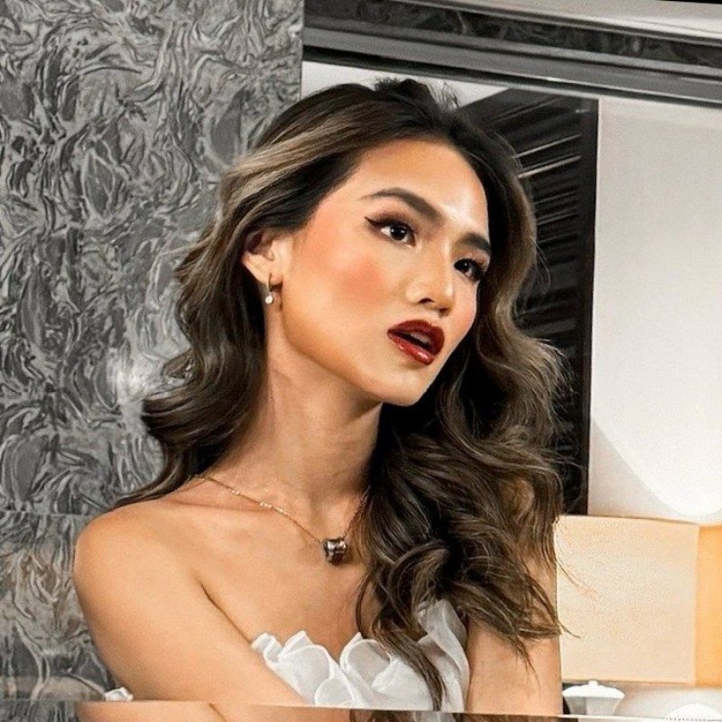 Jazmine Tan Snapchat Stories, Spotlight & Lenses
