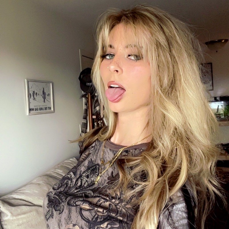 Joslynn ♡ 🍍 ♡ (@joslynn.marklin) | Snapchat Stories, Spotlight & Lenses