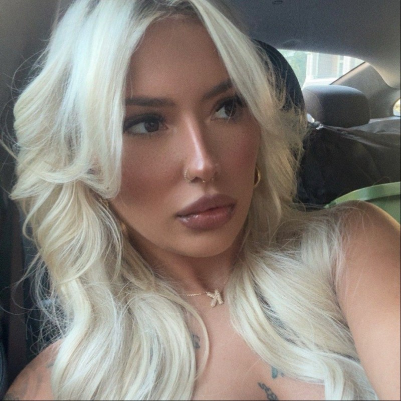 Kayla (@kaaylamarie6) Snapchat Stories, Spotlight & Lenses