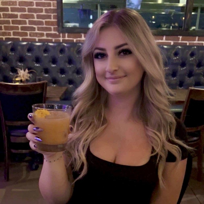 Kait (@kaitlynn) | Snapchat Stories, Spotlight & Lenses