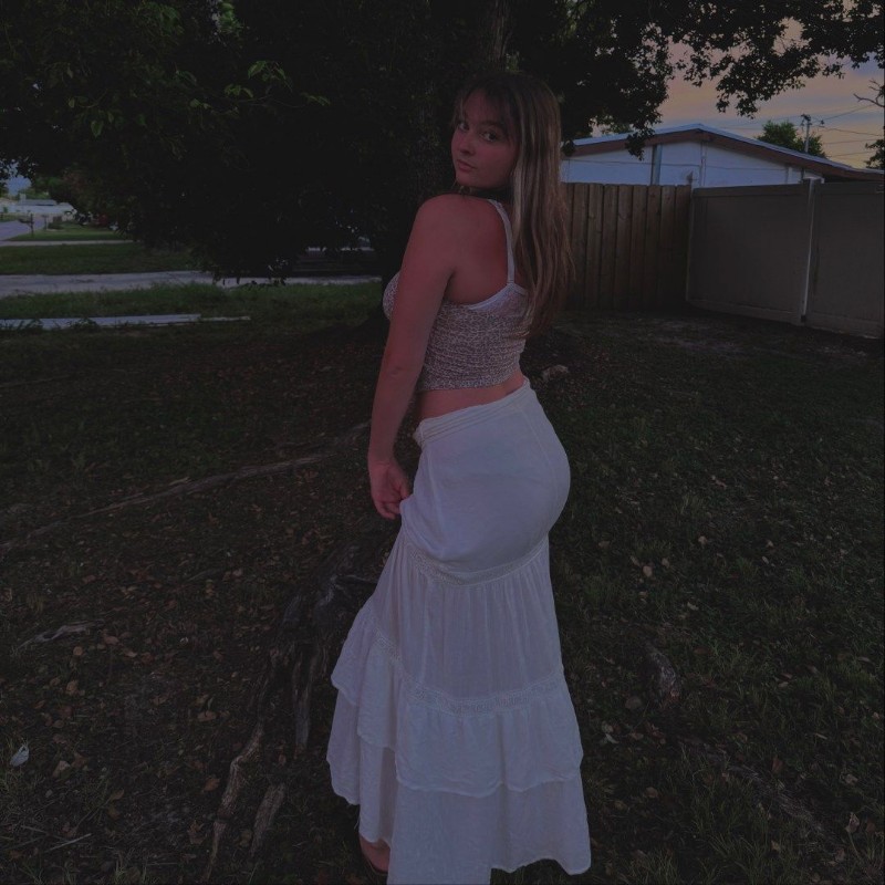 Kayleigh (@kay_2462) | Snapchat Stories, Spotlight & Lenses