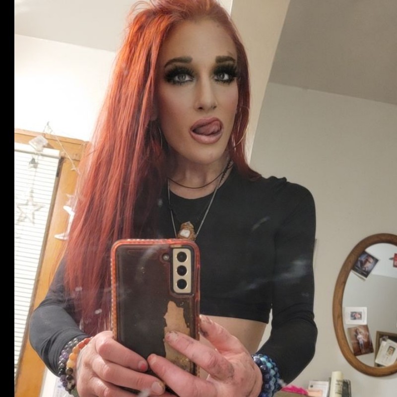 K ( kendra_lee0096) Snapchat Stories, Spotlight & Lenses