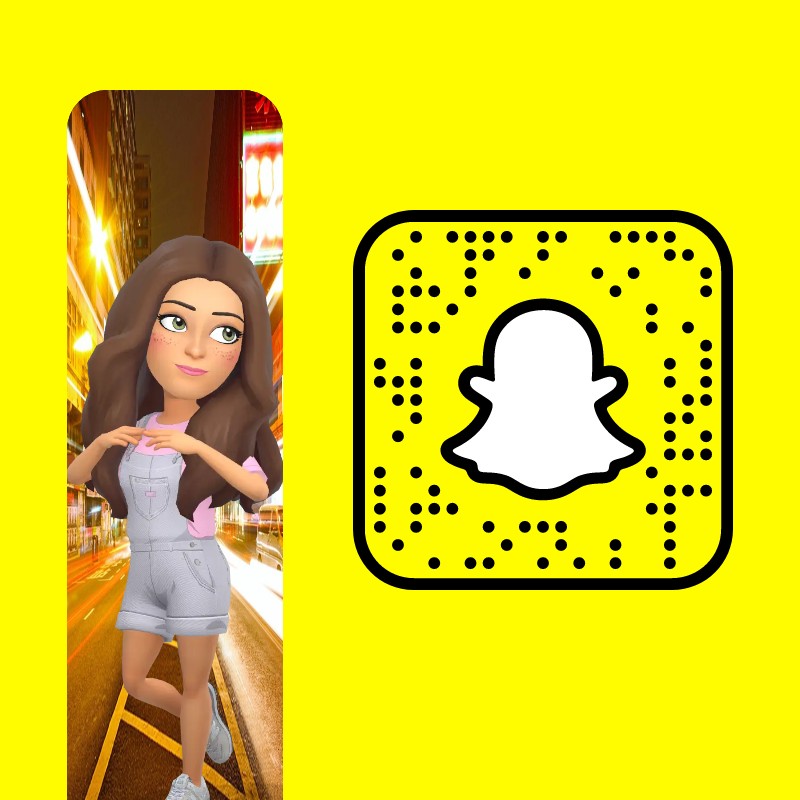 Kenzi Burkekenziburke เรื่องราว Snapchat ตลอดจน Spotlight และเลนส์