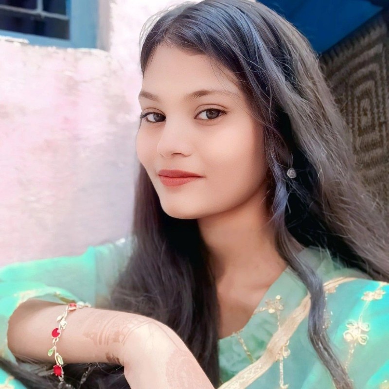 Komal Rani Komal Rani (@komalr20254861) | Snapchat Verhalen, Spotlight en Lenzen