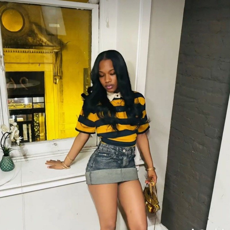 Lala Add lala (@ladasexybwnskin) | Snapchat Stories, Spotlight and Lenses