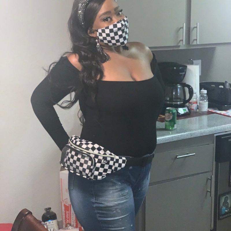 Beauty (@ladybee-x3) | Snapchat Stories, Spotlight & Lenses