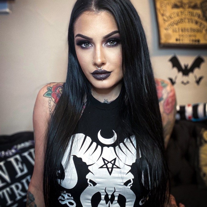 Lady Luna 🌙 (@ladylunalugosi) | Snapchat Stories, Spotlight & Lenses