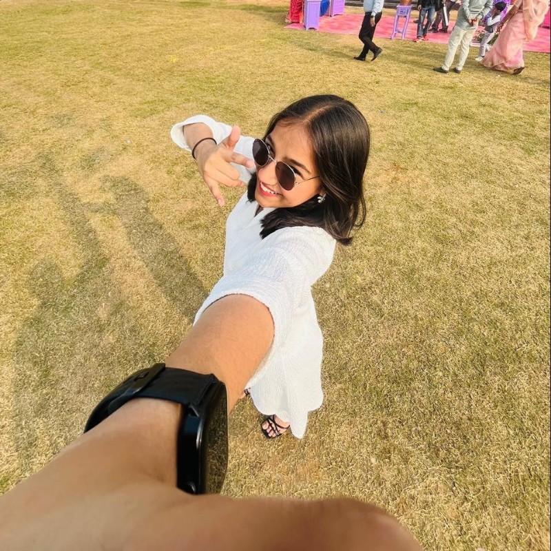 Lakshita Mathur (@lakshita_201000) | Snapchat Stories, Spotlight & Lenses