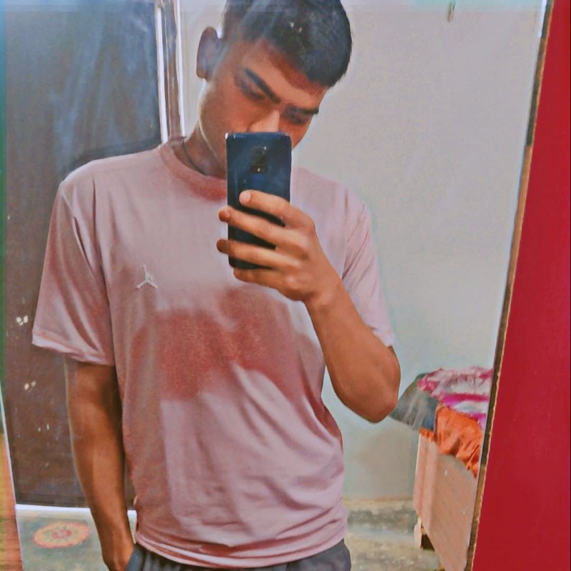 _rajput2920@ (@lav_raj7089) | Snapchat Verhalen, Spotlight en Lenzen