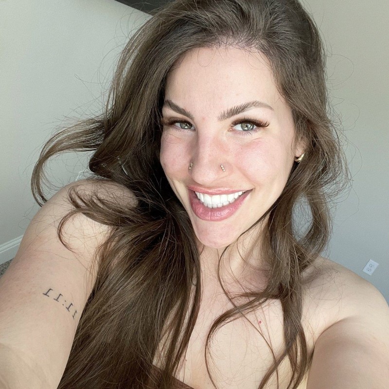 Julissa (@lavidadejulissa) | Snapchat Stories, Spotlight & Lenses