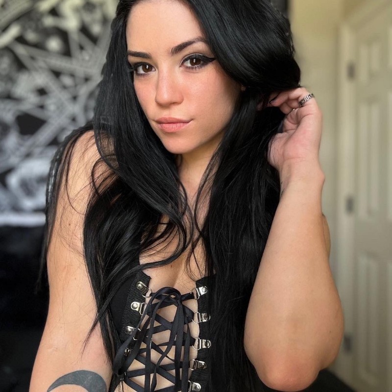 Lila Layne (@lila.layne) | Snapchat Stories, Spotlight & Lenses