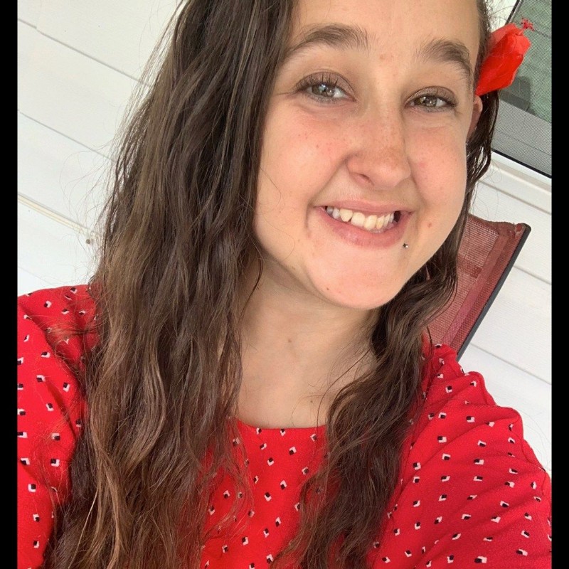 Lindsey Nicole 🌻 (@lindseylove1993) Snapchat Stories, Spotlight & Lenses