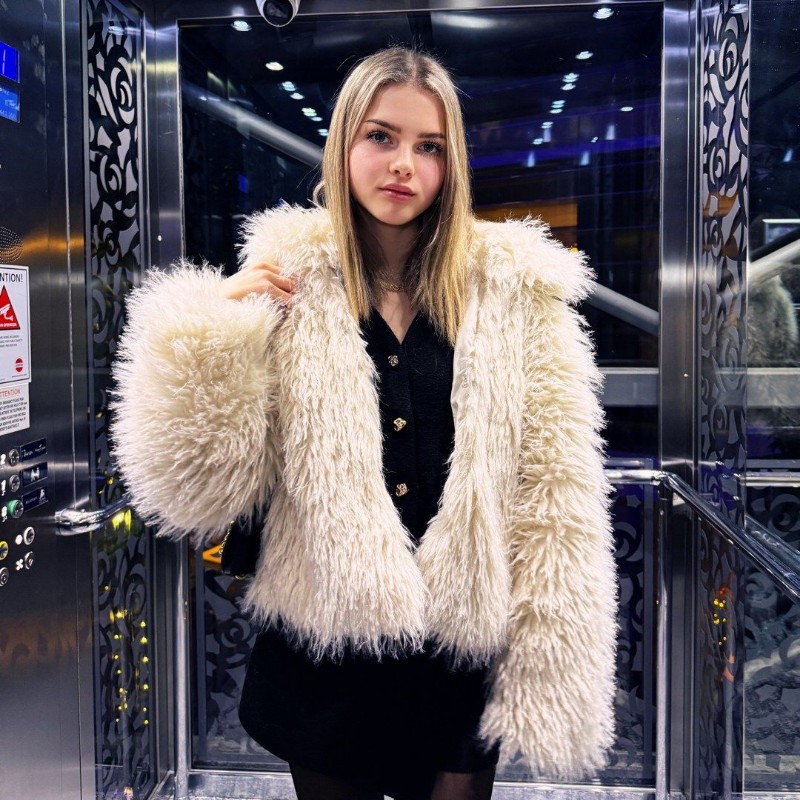 Linnea (@linneasky) | Snapchat Stories, Spotlight & Lenses