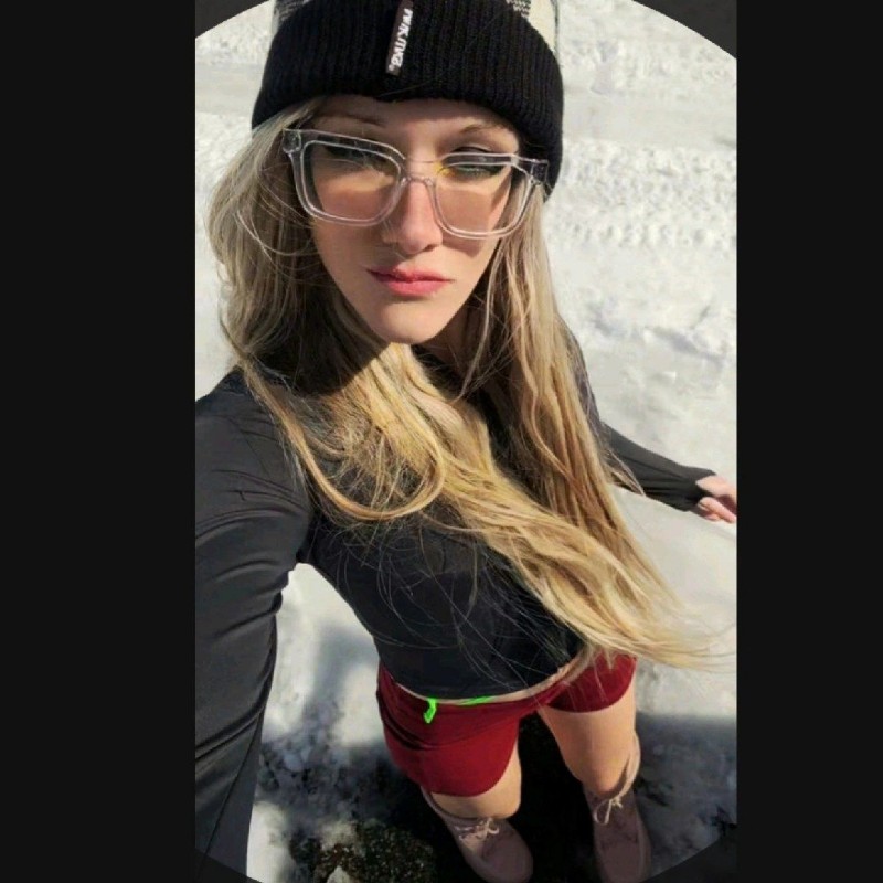 Liz (Squishykitty2020) (@lizsquishh) | Snapchat Stories, Spotlight & Lenses