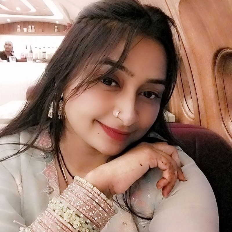 Mahira Raees Khan (@mahira_raeeskha) | Snapchat Stories, Spotlight & Lenses