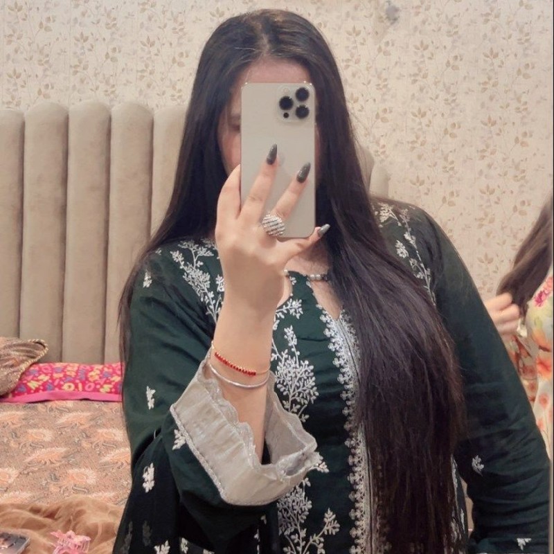 Mayra🚩 (@maira-jamil) | Snapchat Stories, Spotlight & Lenses