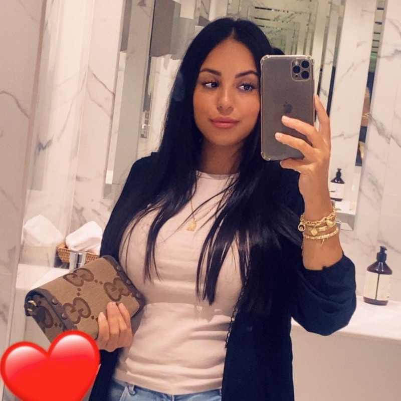 Manal ⵣ🇲🇦🐆 (@manaleloutmani) | Snapchat Stories, Spotlight & Lenses